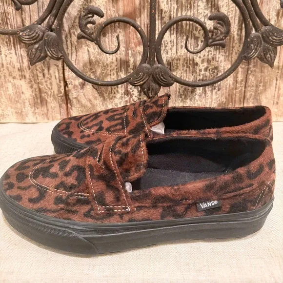 Van’s WMNS Style 53 Leopard Brown/Black
Sneakers shoes size 8.5 - Picture 5 of 7
